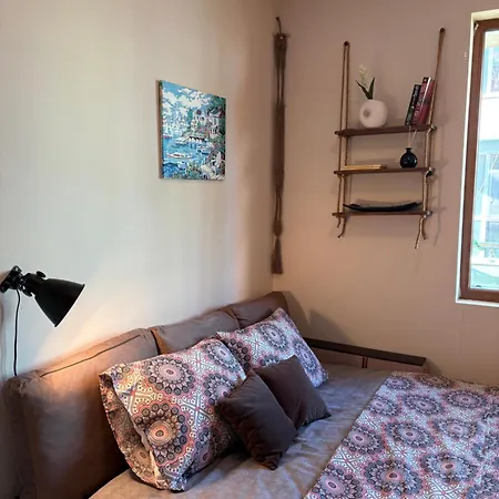 Апартамент Cozy In Sunny *