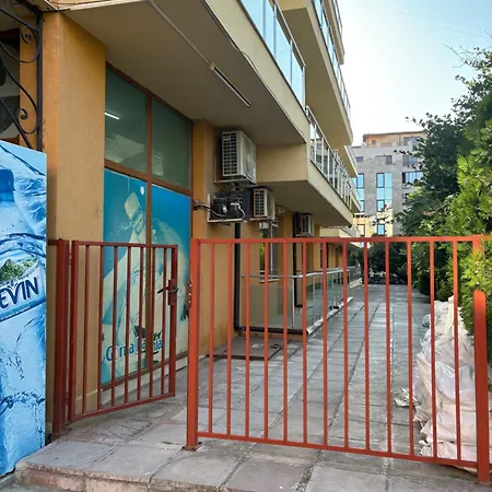 Cozy In Sunny Апартамент Слънчев бряг