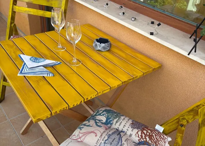 Cozy In Sunny Апартамент