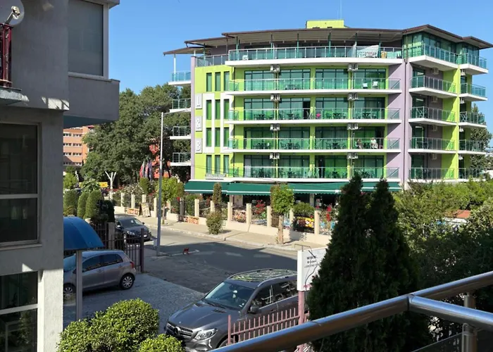 Cozy In Sunny Apartament *